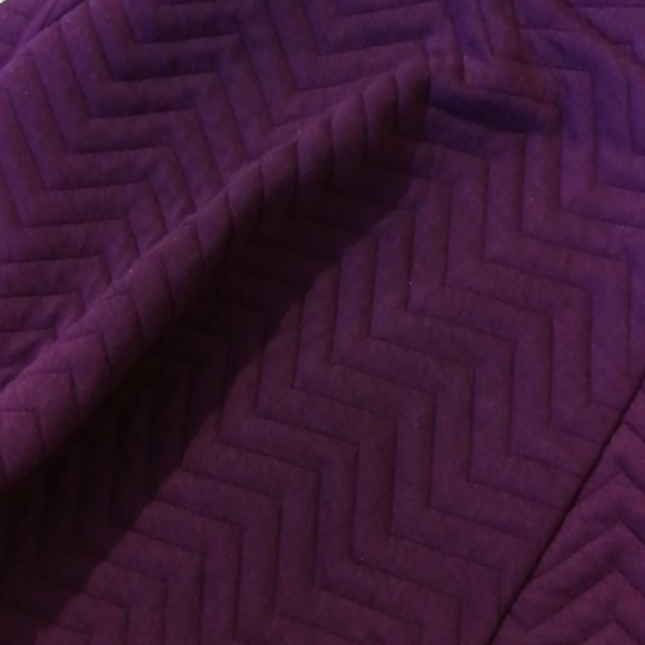 💙3/$25 Burgundy skater skirt - Picture 5 of 5